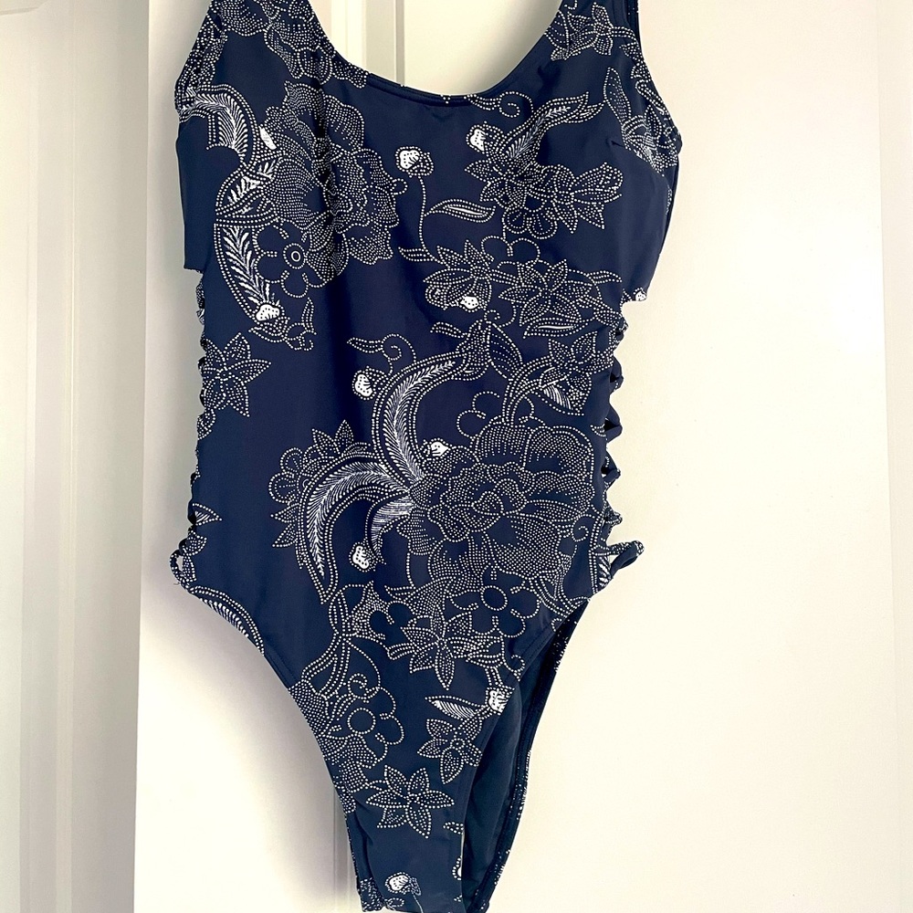 Roxy One piece Swim Navy - Size Small